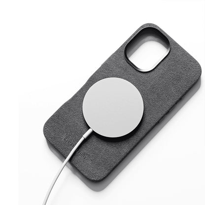 iPhone 16 Plus – Alcantara-Hülle – Nardograu