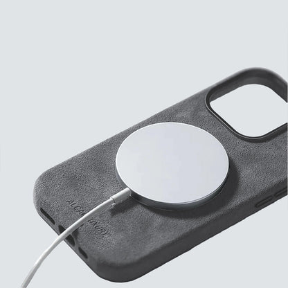 iPhone 13 Pro Max – Alcantara-Hülle – Nardograu