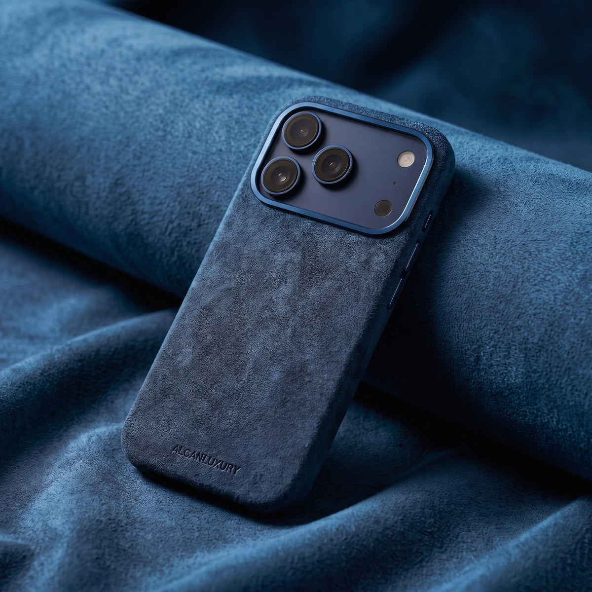iPhone 17 Pro Max – Alcantara-Hülle – Ozeanblau